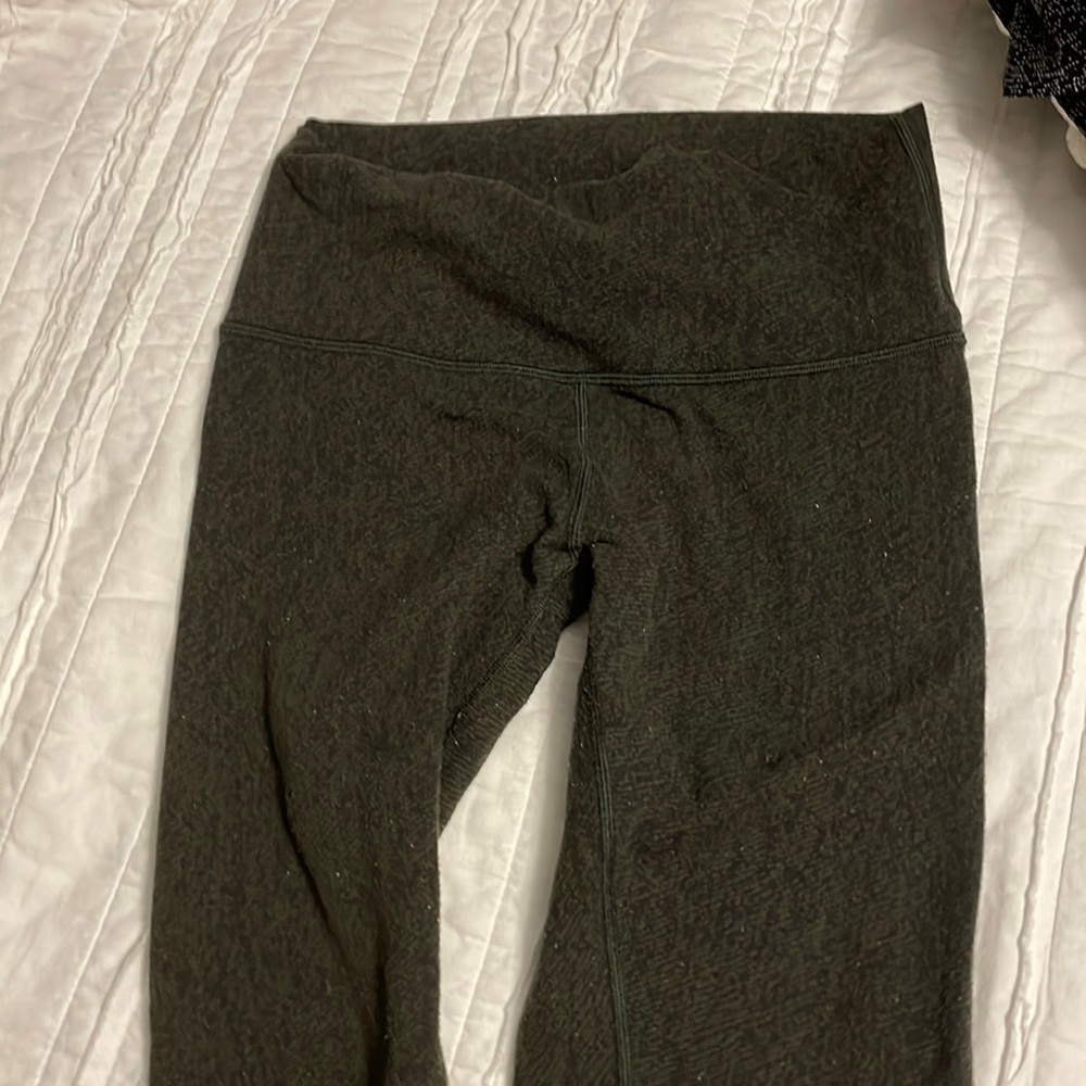 Size 6 lulu leggings